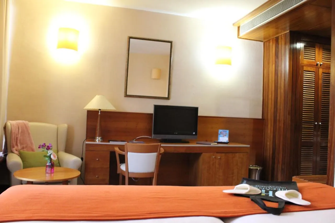 ****  Hotel Escuela Santa Cruz Spain